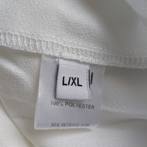 Ruti Look in the back pleated  high low white blouse button down, size XL - Picture 9 of 12